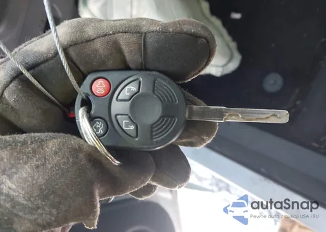 2014 Ford Escape Se z USA, uszkodzony, nr VIN 1FMCU9GX8EUA88526